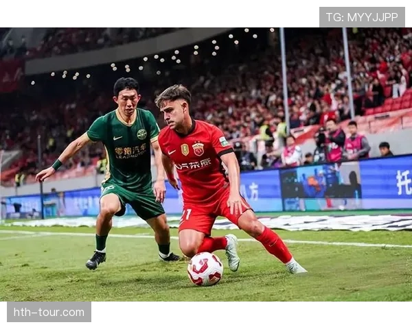 滕哈赫中场策略革新，激活球队战术核心迎来新机遇