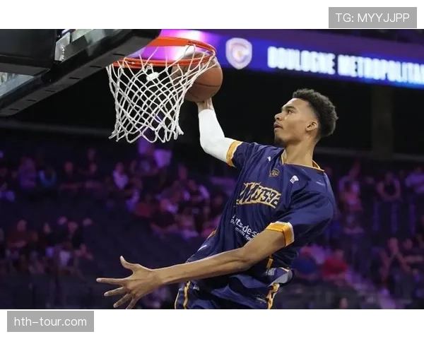 卡马文加:对抗能力与覆盖范围如何支撑中场防守 卡马文加:对抗能力与覆盖范围如何支撑中场防守