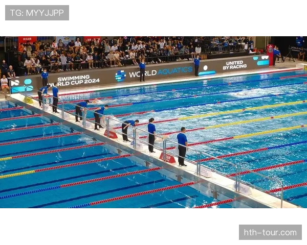 听说凯蒂·莱德基一回泳池就像女王驾到，日常喝水都比我们贵？